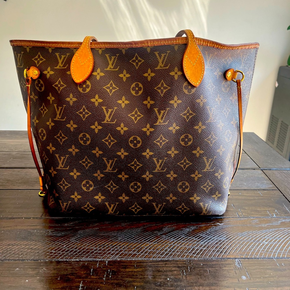 Authentic Louis Vuitton Neverfull Monogram MM